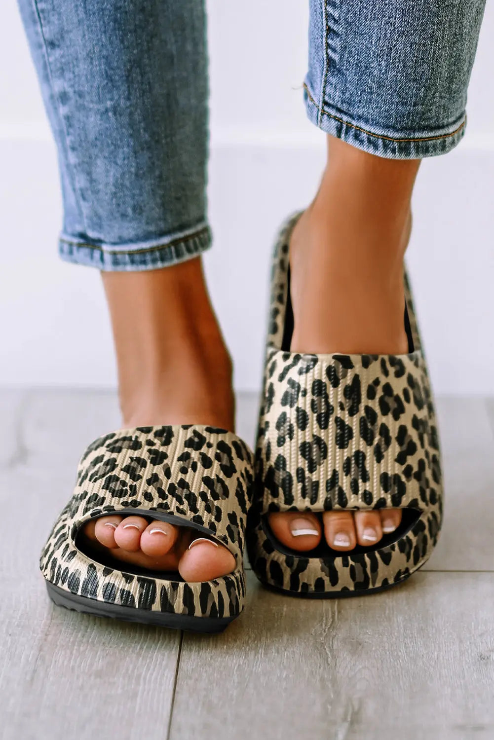 Black Print Thick Sole Slip On Slippers Dear-Lover Dropshipping