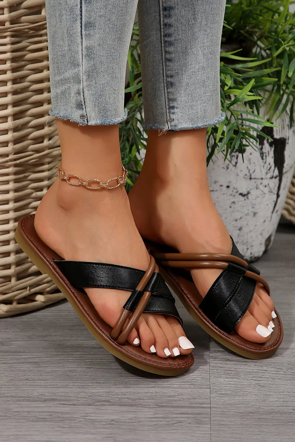 Black Criss Cross PU Leather Flat Slippers Dear-Lover Dropshipping