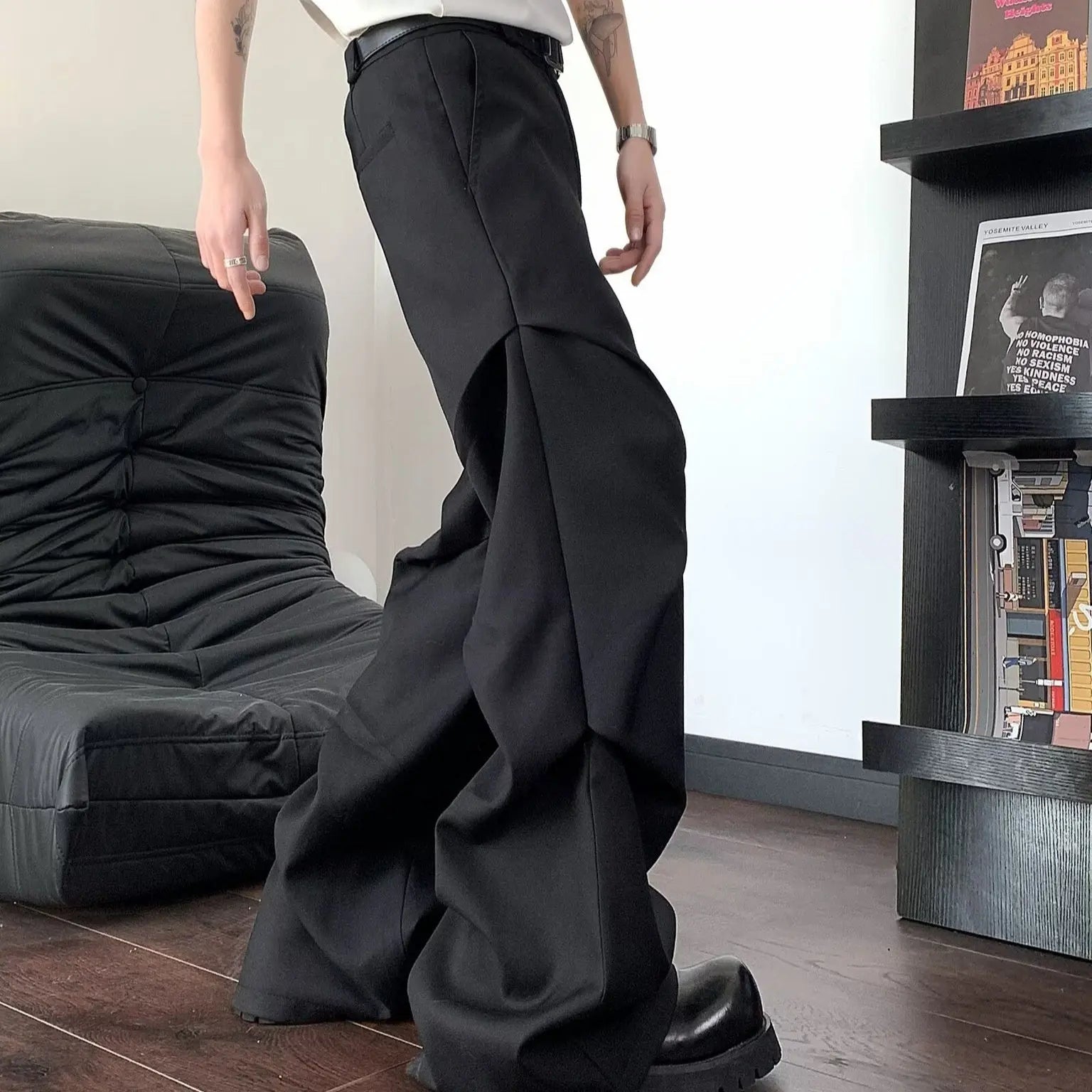 Black pleated paratrooper casual pants for men and women Markonline