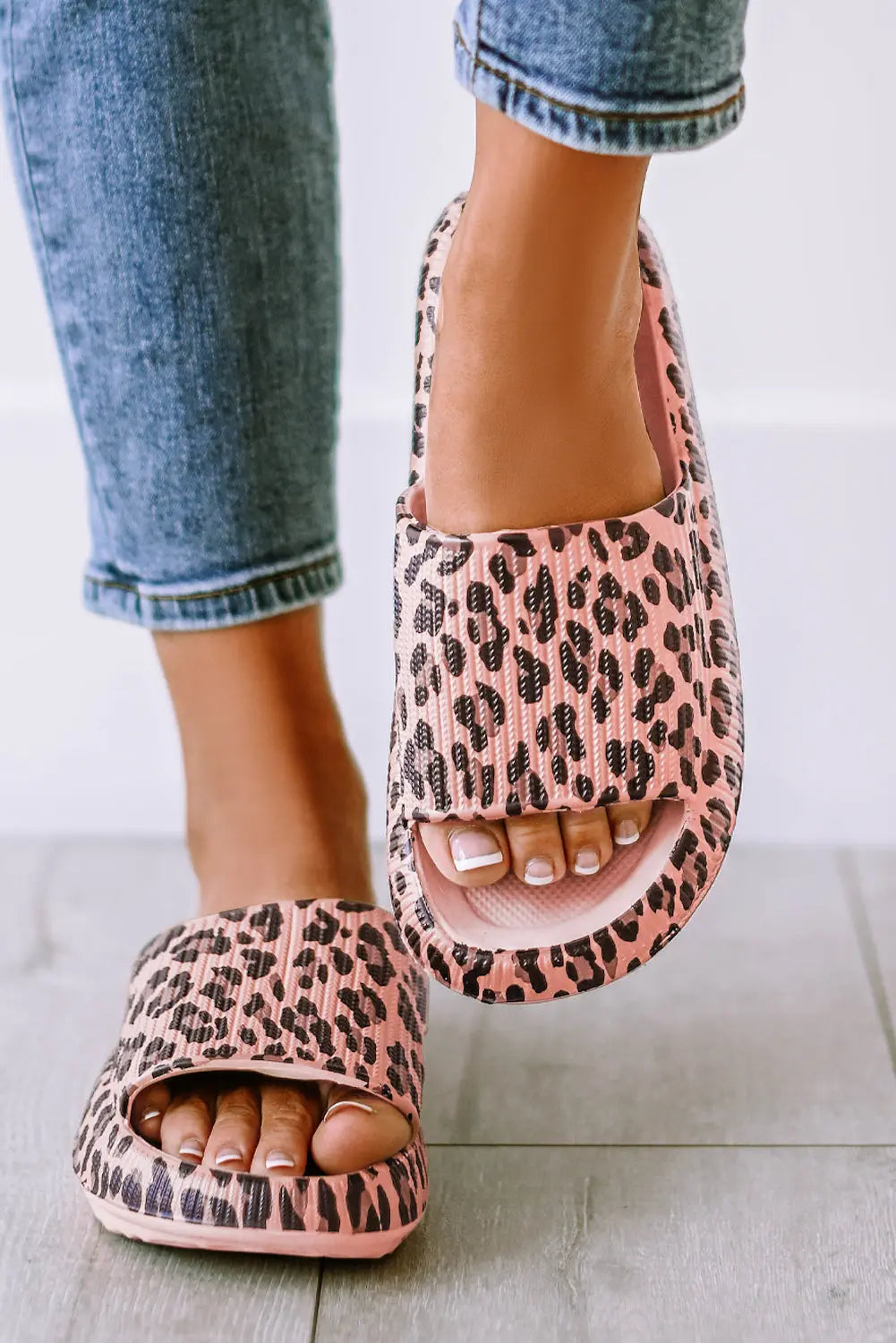 Pink Leopard Print Thick Sole Slip On Slippers Markonline