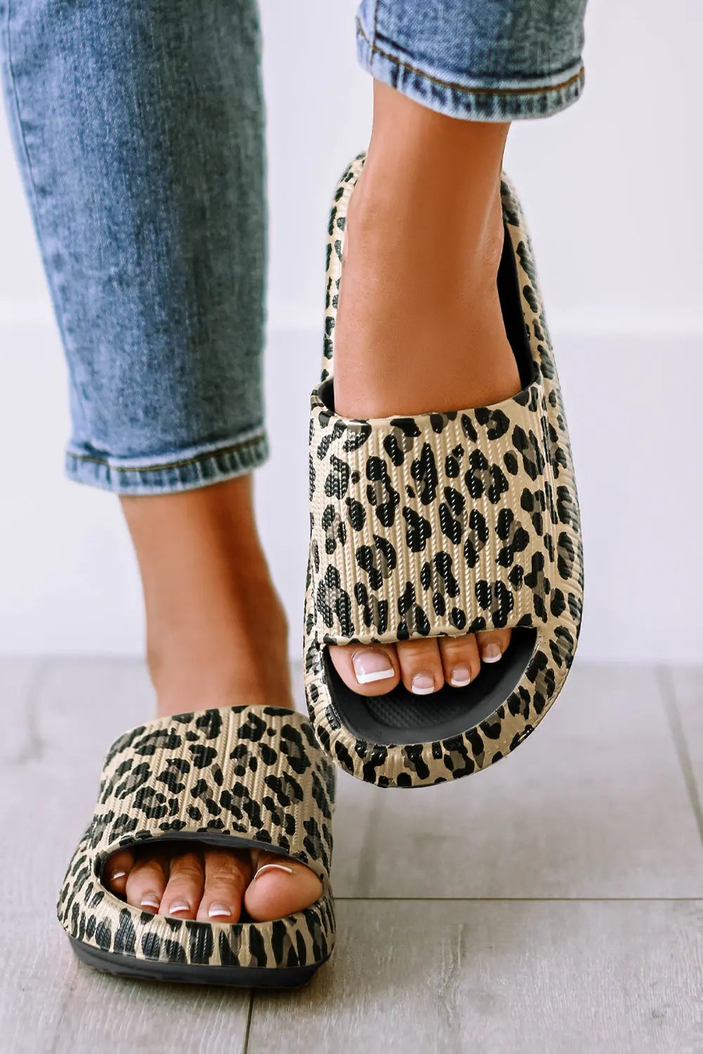 Black Print Thick Sole Slip On Slippers Dear-Lover Dropshipping