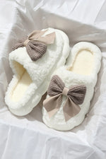 White Contrast Bowknot Applique Plush Winter Slippers (Colors May Differ by Batch) Markonline