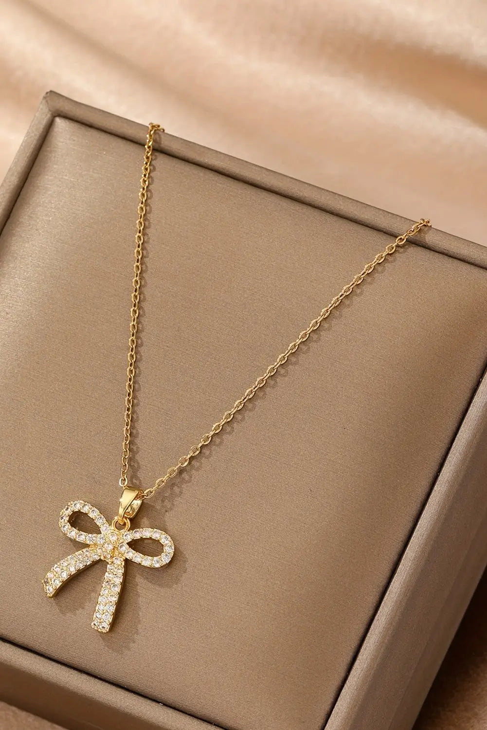 Gold Plated Rhinestone Bowknot Pendant Necklace Dear-Lover Dropshipping
