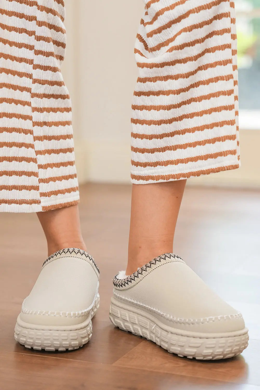 White Contrast Stitch Detail Faux Suede PU Patchwork Plush Winter Clog Slippers Markonline