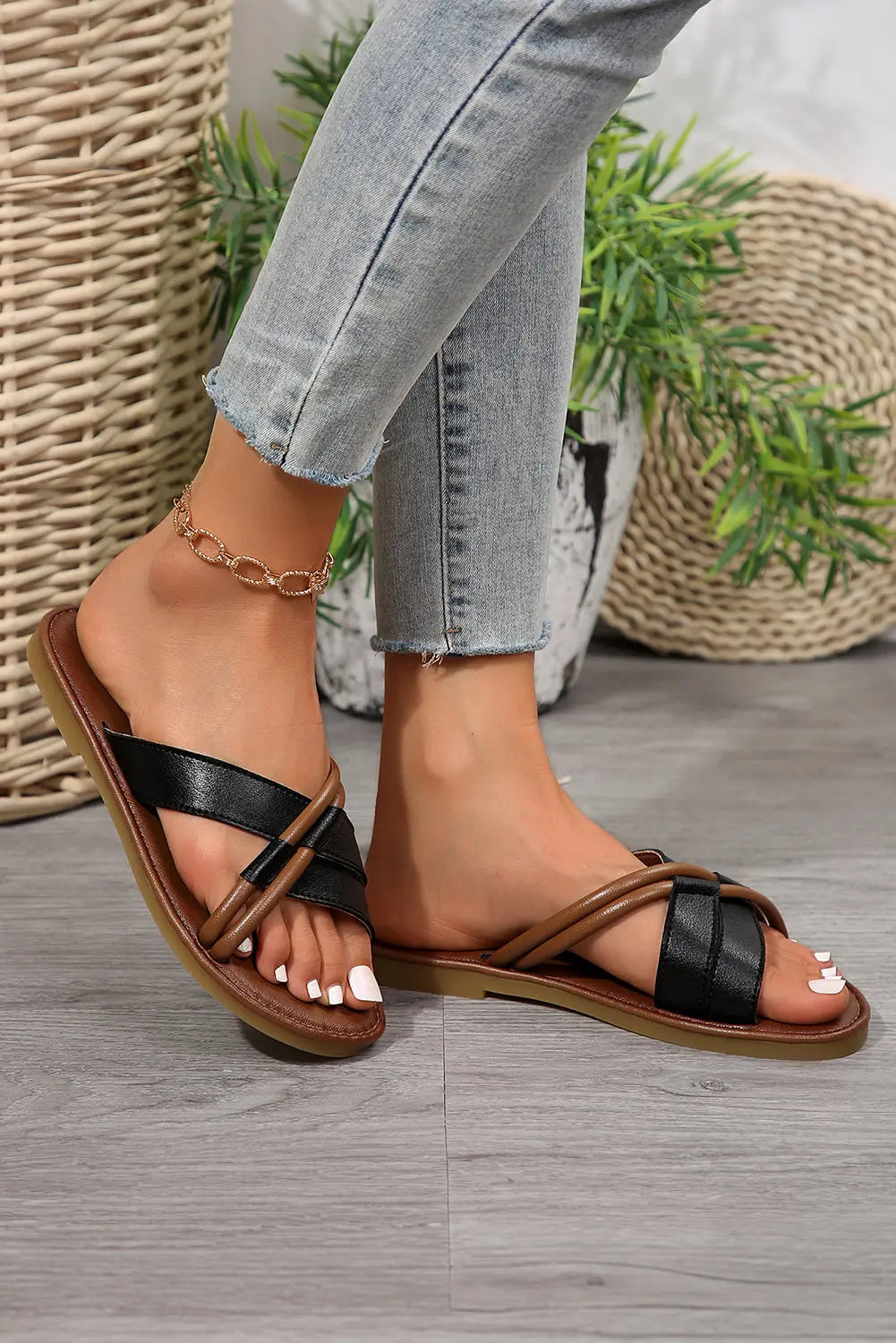 Black Criss Cross PU Leather Flat Slippers Dear-Lover Dropshipping