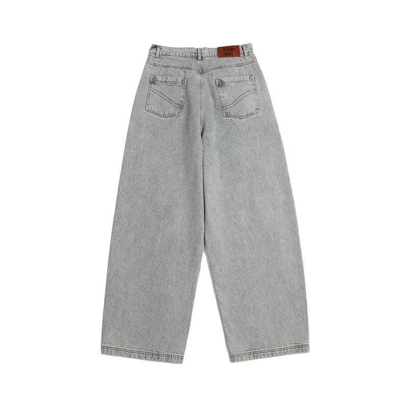 Simple and casual straight leg jeans for men and women