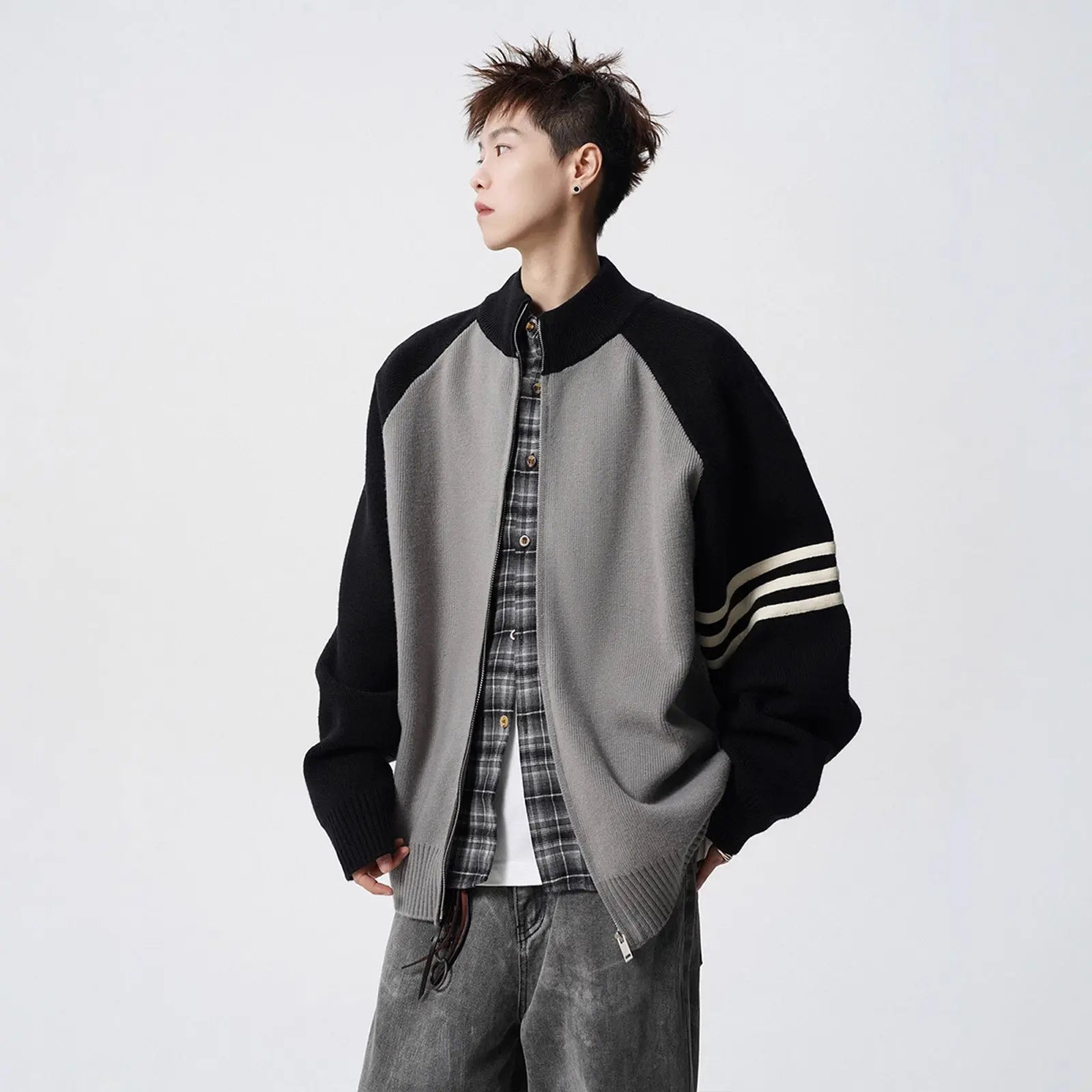 Stand Collar Two-Tone Jacket Men Autumn Street Style Stripe Casual Knitwear Vibe High Street Versatile Sweater Coat