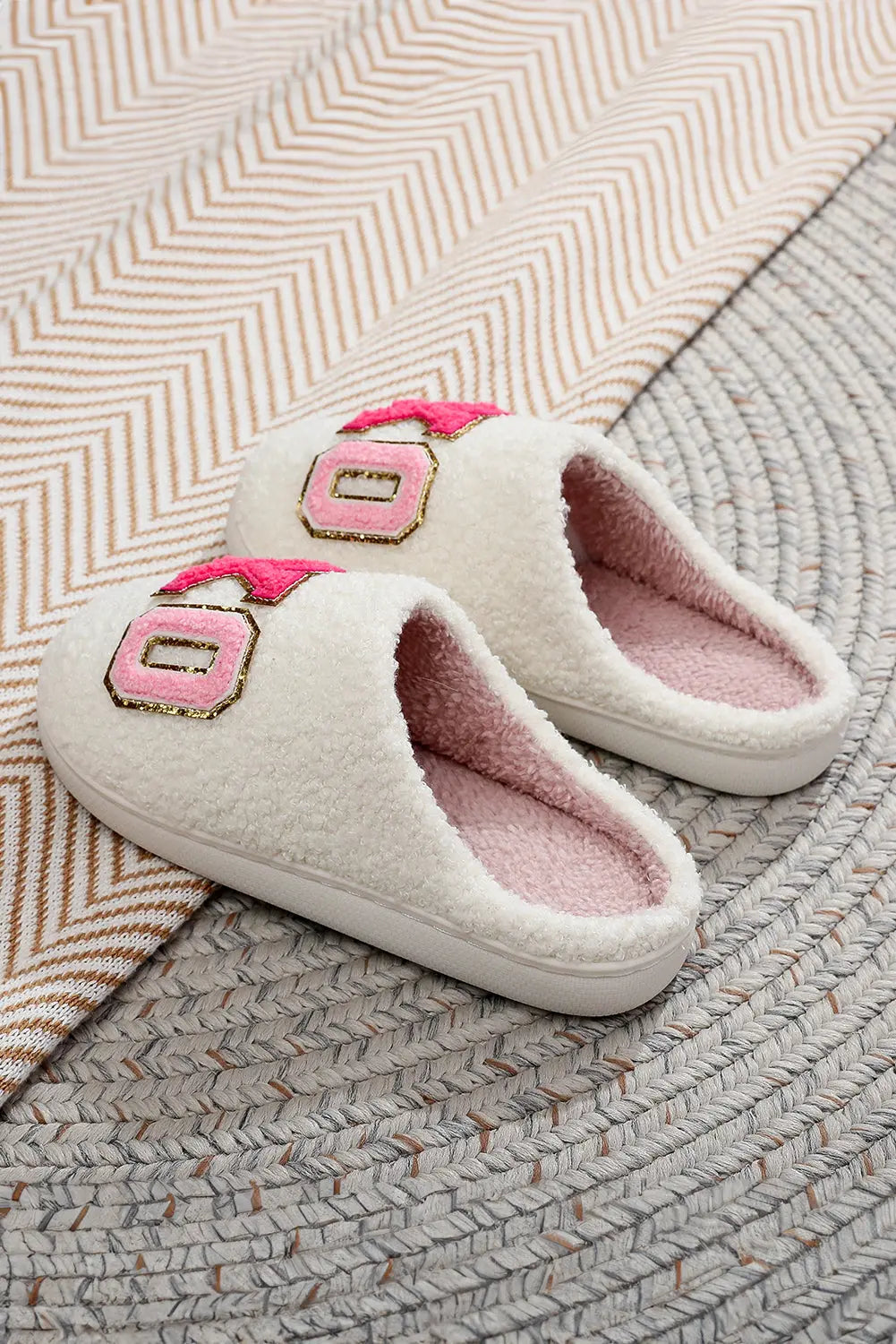 White XO XO Glitter Trim Letter Patched Plush House Slippers Dear-Lover Dropshipping