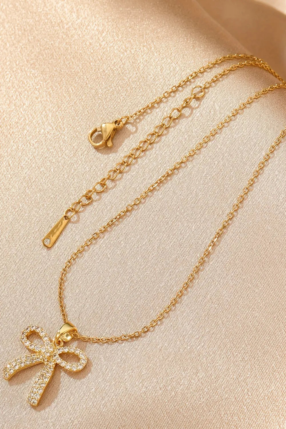Gold Plated Rhinestone Bowknot Pendant Necklace Dear-Lover Dropshipping