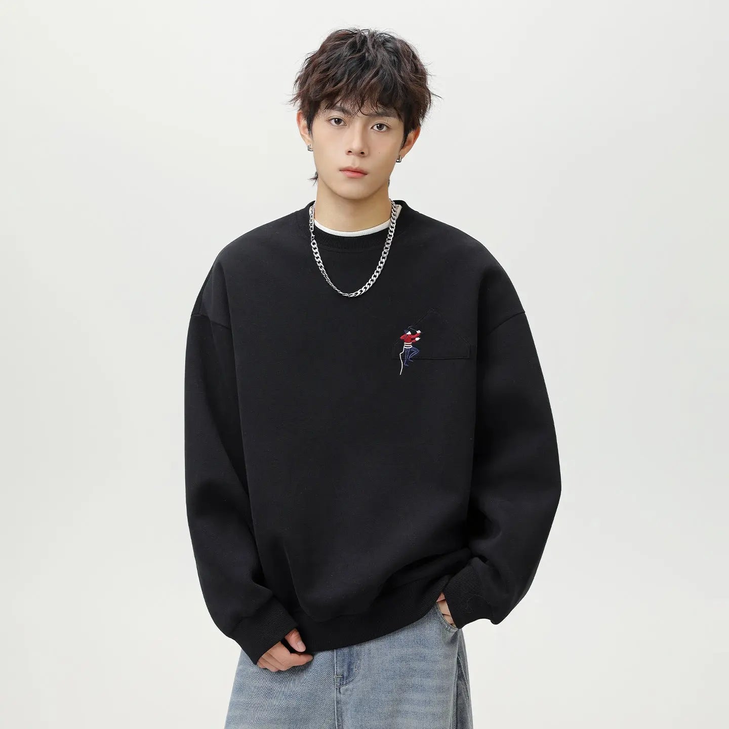 Embroidered round neck sweatshirt for men Markonline