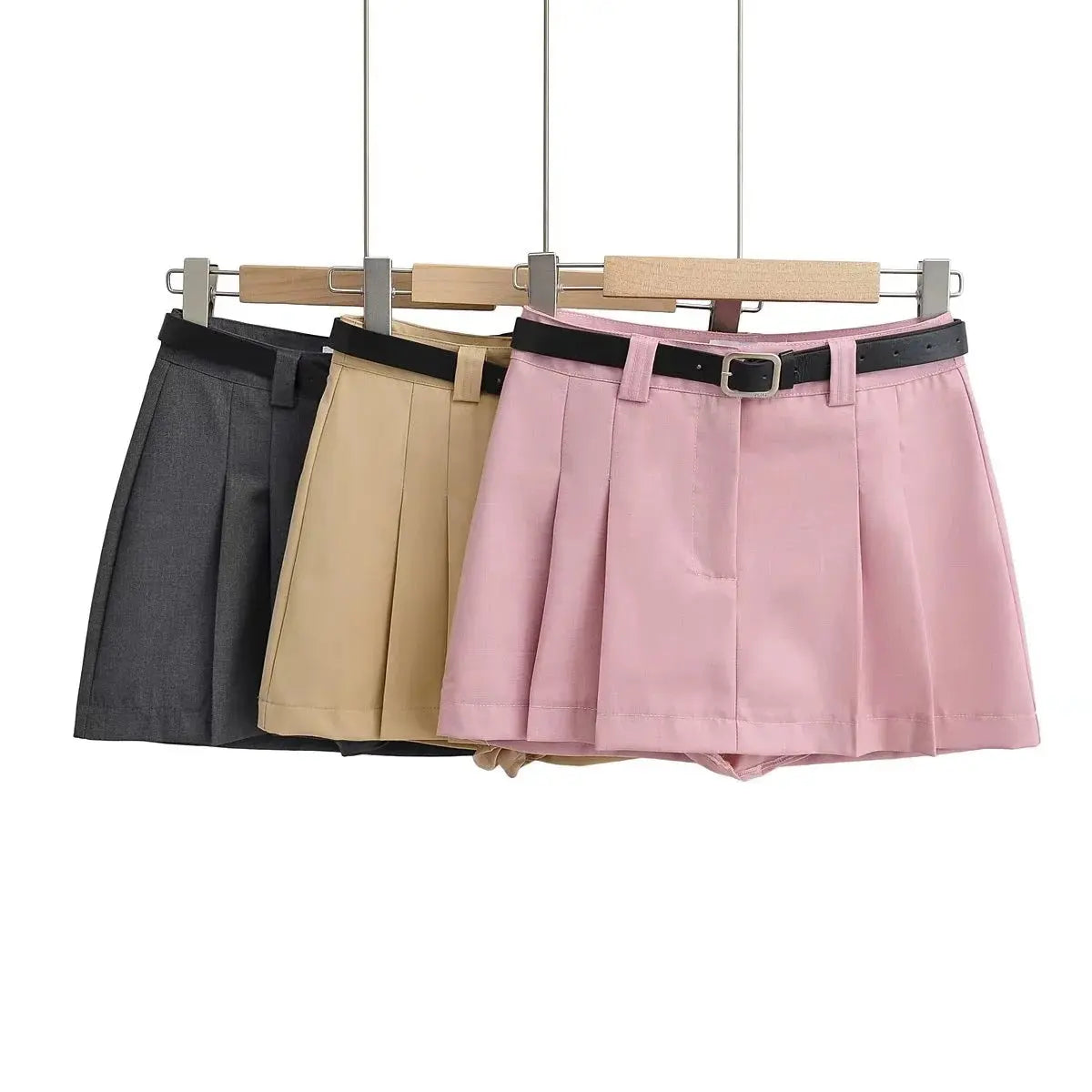 Pleated short skirt for women