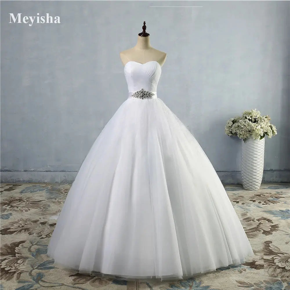 ZJ9056 Customized Ball-Gown Wedding Dress 2024 Strapless Sweetheart Lace-Up Bridal Gown White Tulle Appliques Women