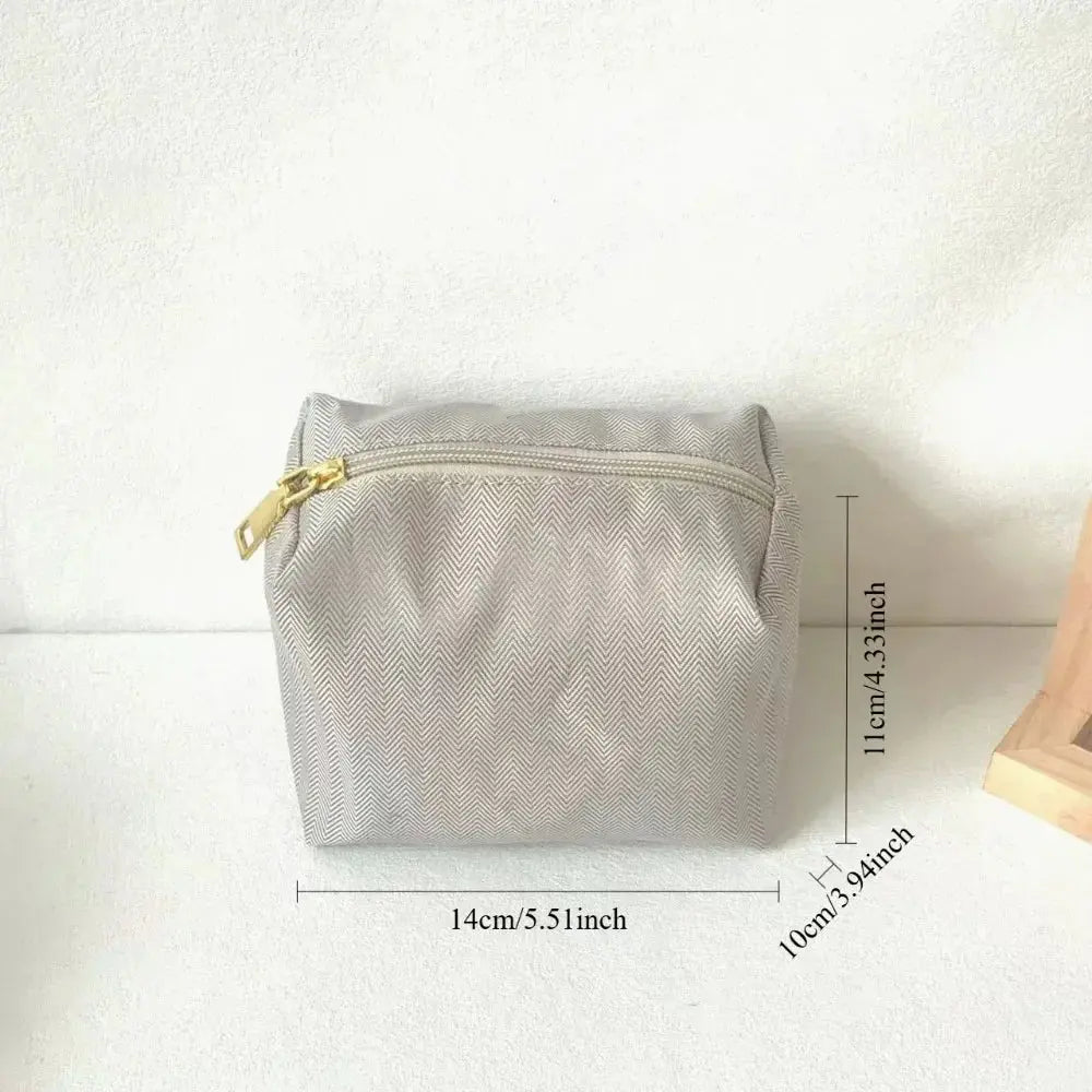 S1e43d054479f4636a94ea1b1a4b04fb4a