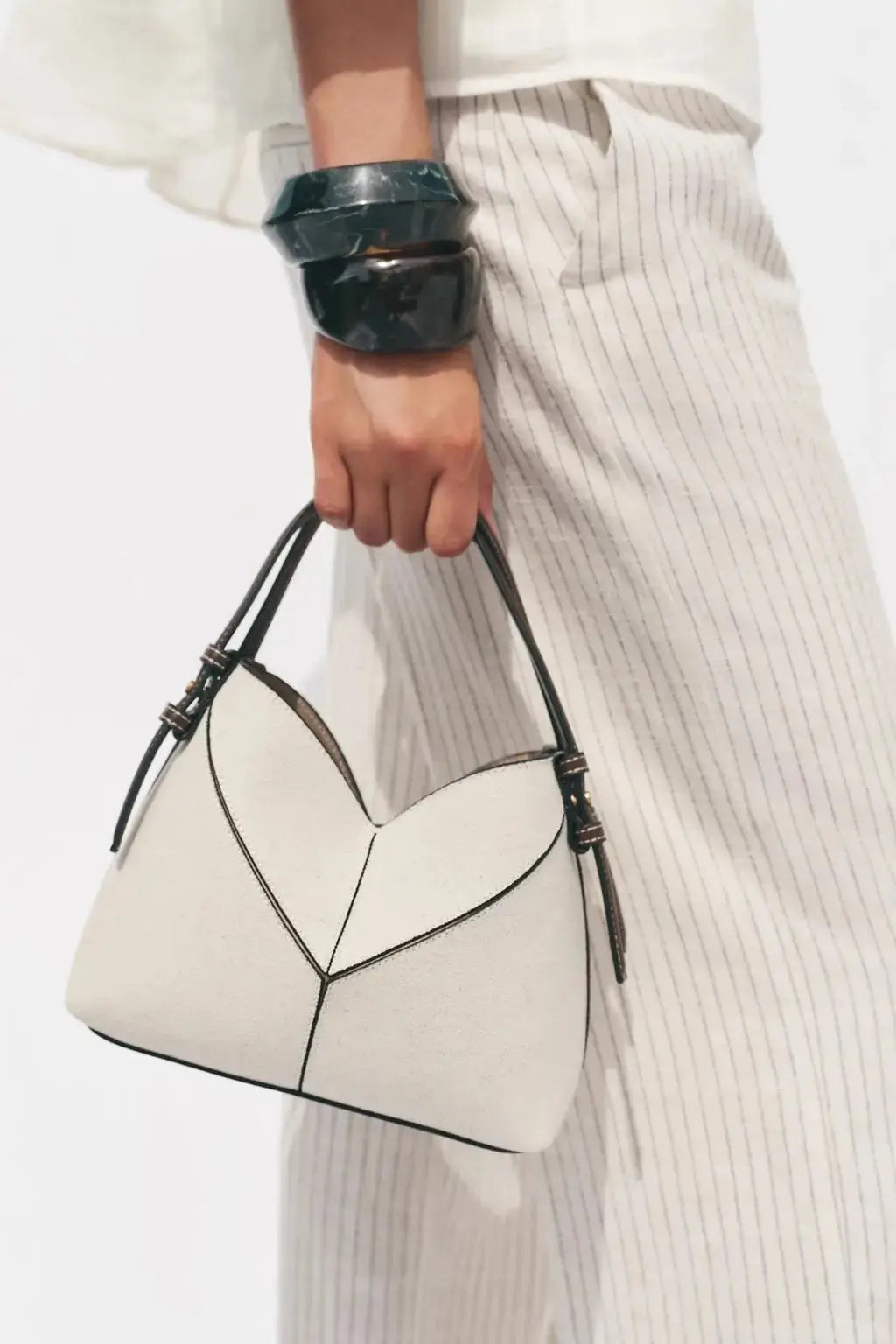 CONTRAST CANVAS MINI SHOPPER, Fashionable Bucket Bag, Designer Shoulder Handbags, Luxury Handle & Removable Crossbody Strap