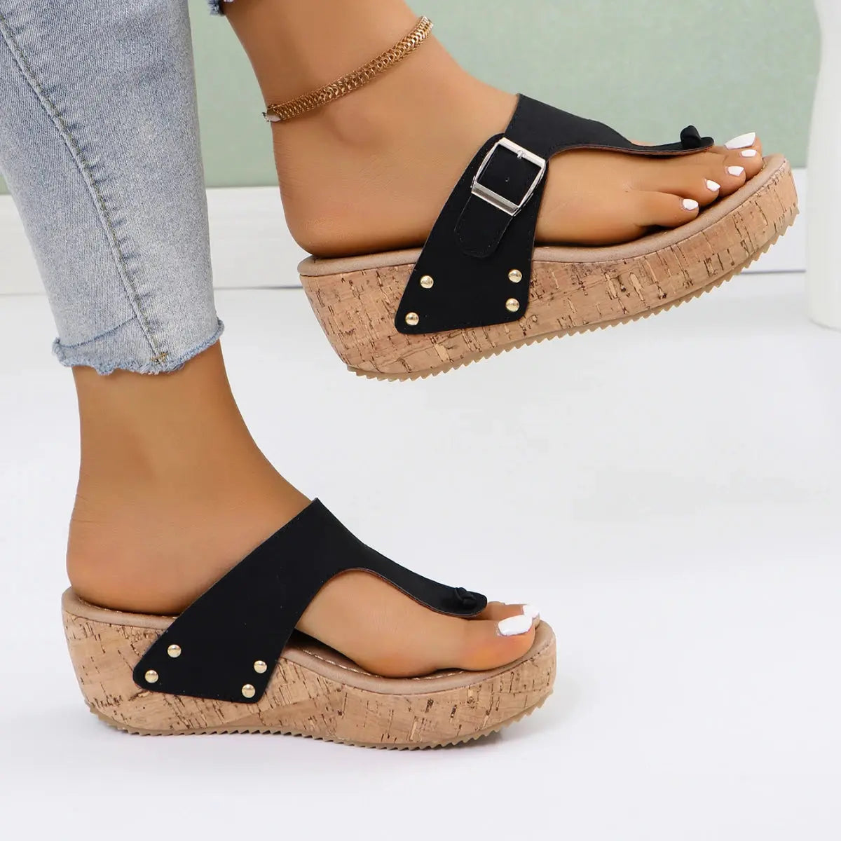 Women Sandals Platform Clip Toe Slippers Flip Flops Summer Wedges Fashion High Heels Shoes for Women New Trend Outdoor Sandals