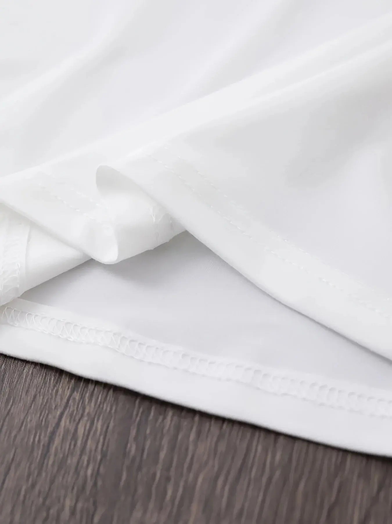 Weekend Offender Leo Gregory Graphic Women T Shirt Short Sleeve Crew Neck CottonHigh-end Luxury Is for Women Markonline