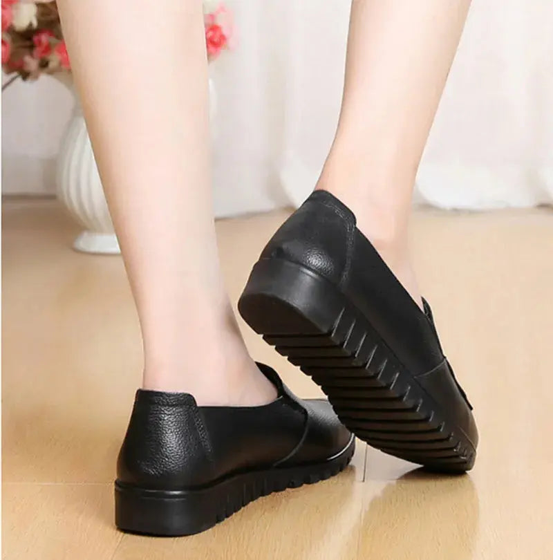 Genuine Leather Shoes Autumn Non Slip Mom Flats Shoes Women Loafers Slip-on Flats Black Shoes Women scarpe donna