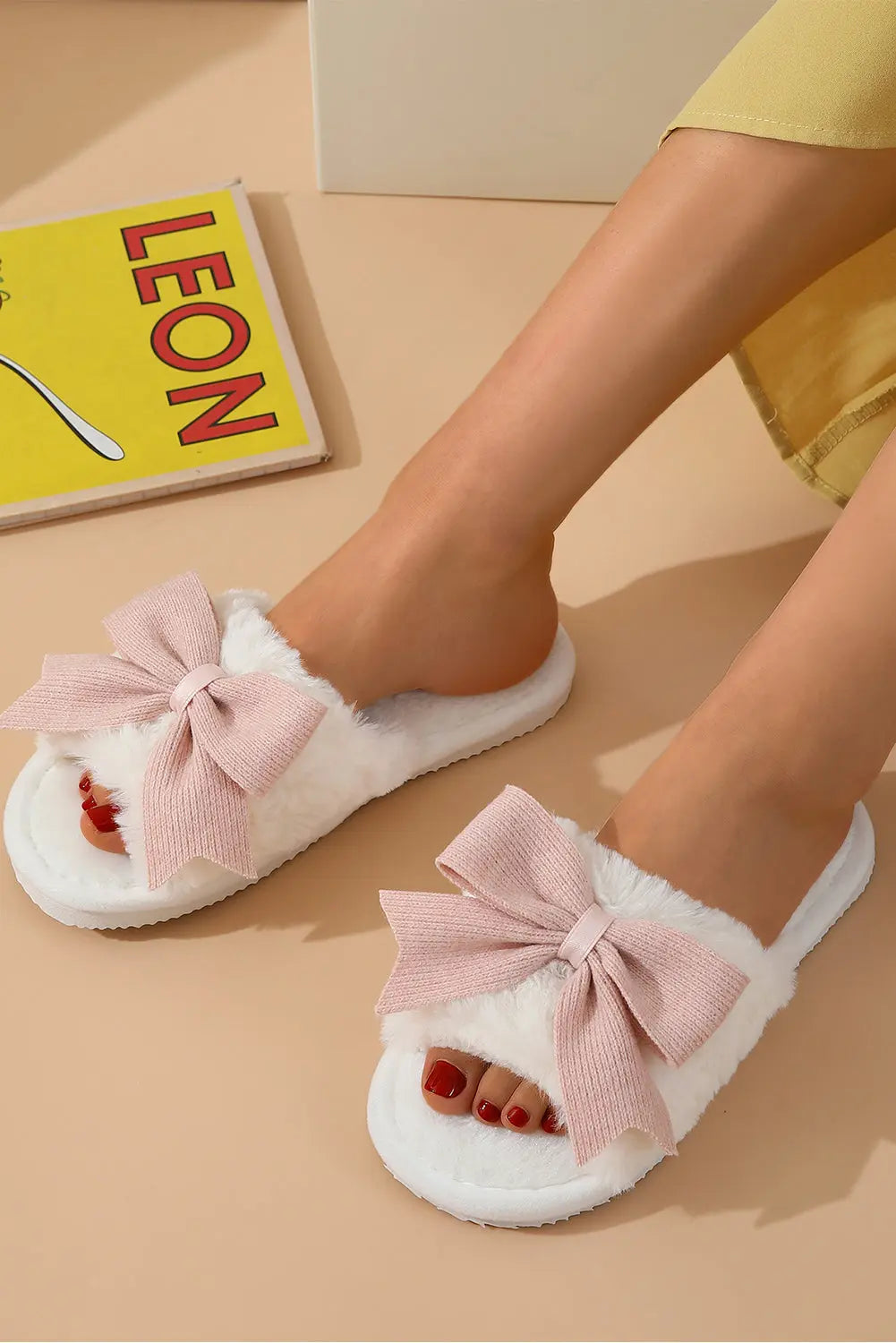 White Bow Knot Decor Open Toe Plush Slippers Markonline