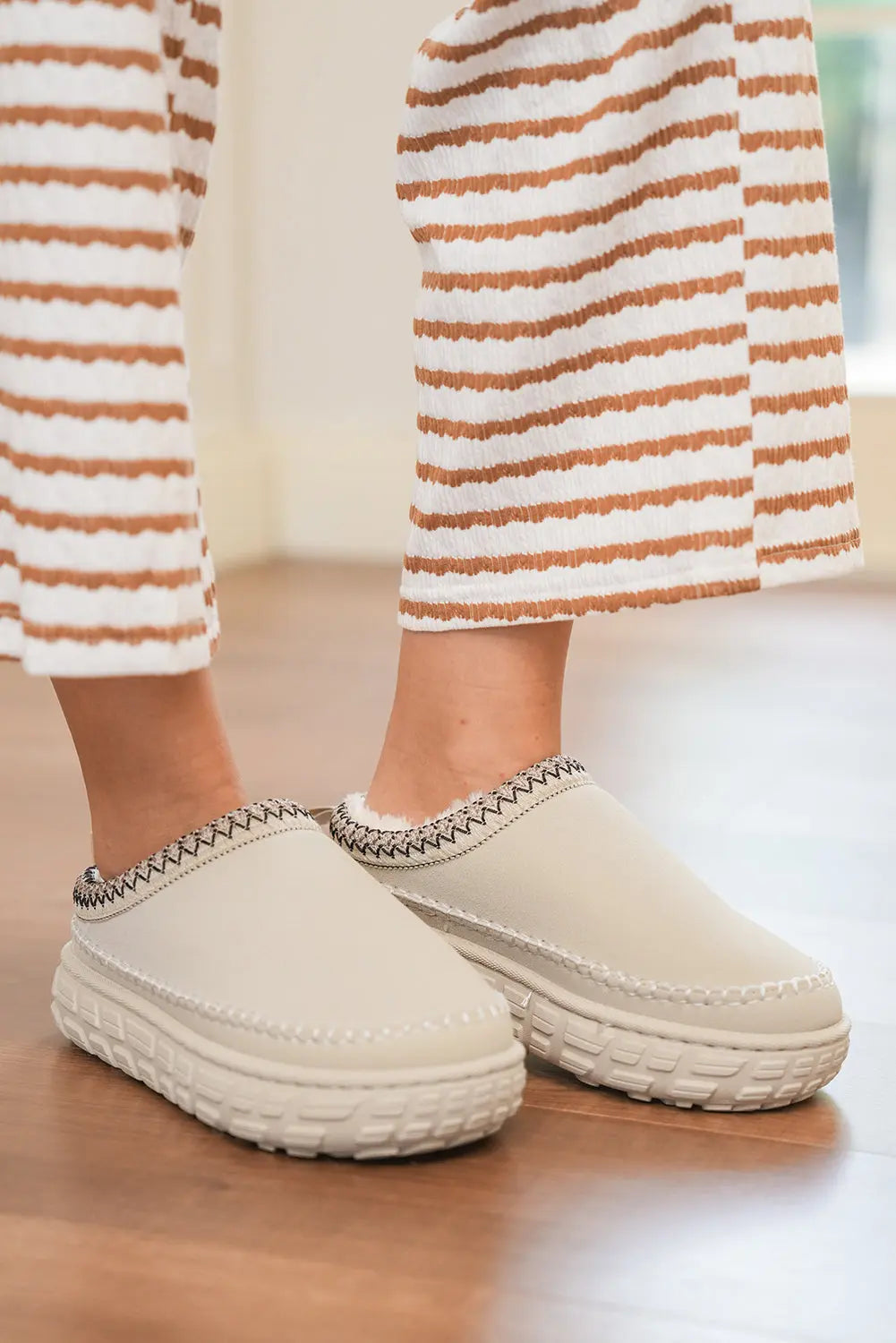 White Contrast Stitch Detail Faux Suede PU Patchwork Plush Winter Clog Slippers Markonline