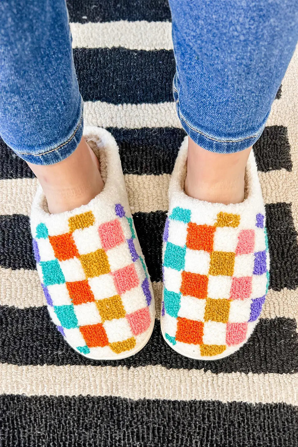 White Vibrant Checkered Plush Thermal Slippers Markonline